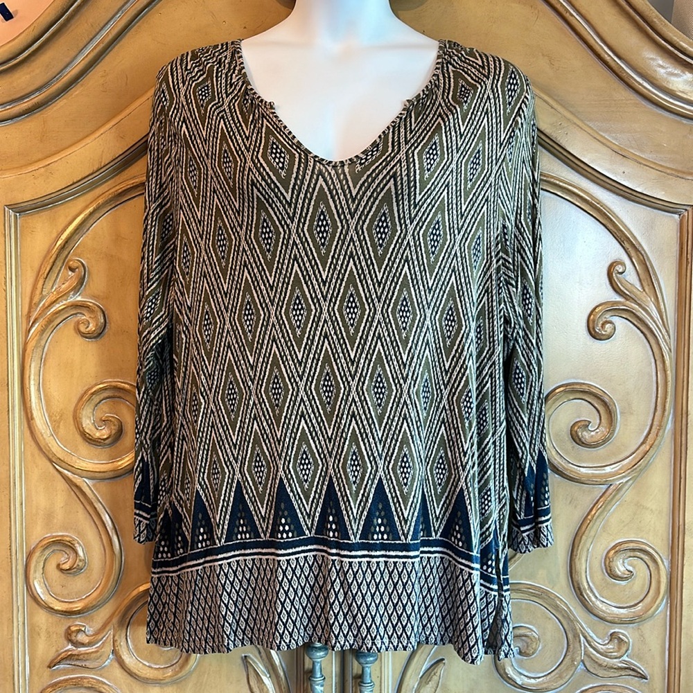 Jasmine & Juliana diamond tunic tee